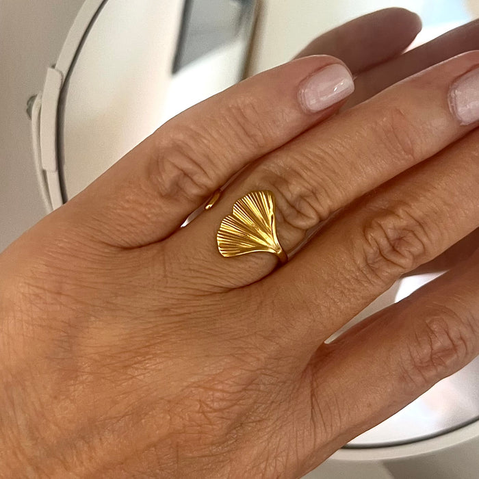Ariel Ring